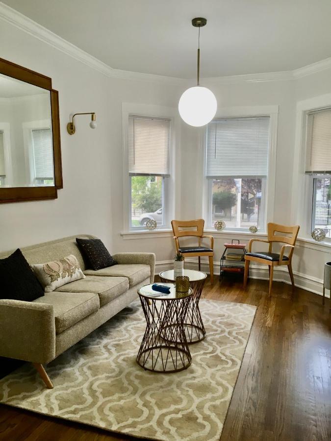 Logan Square Modern Apartment Chicago Dış mekan fotoğraf